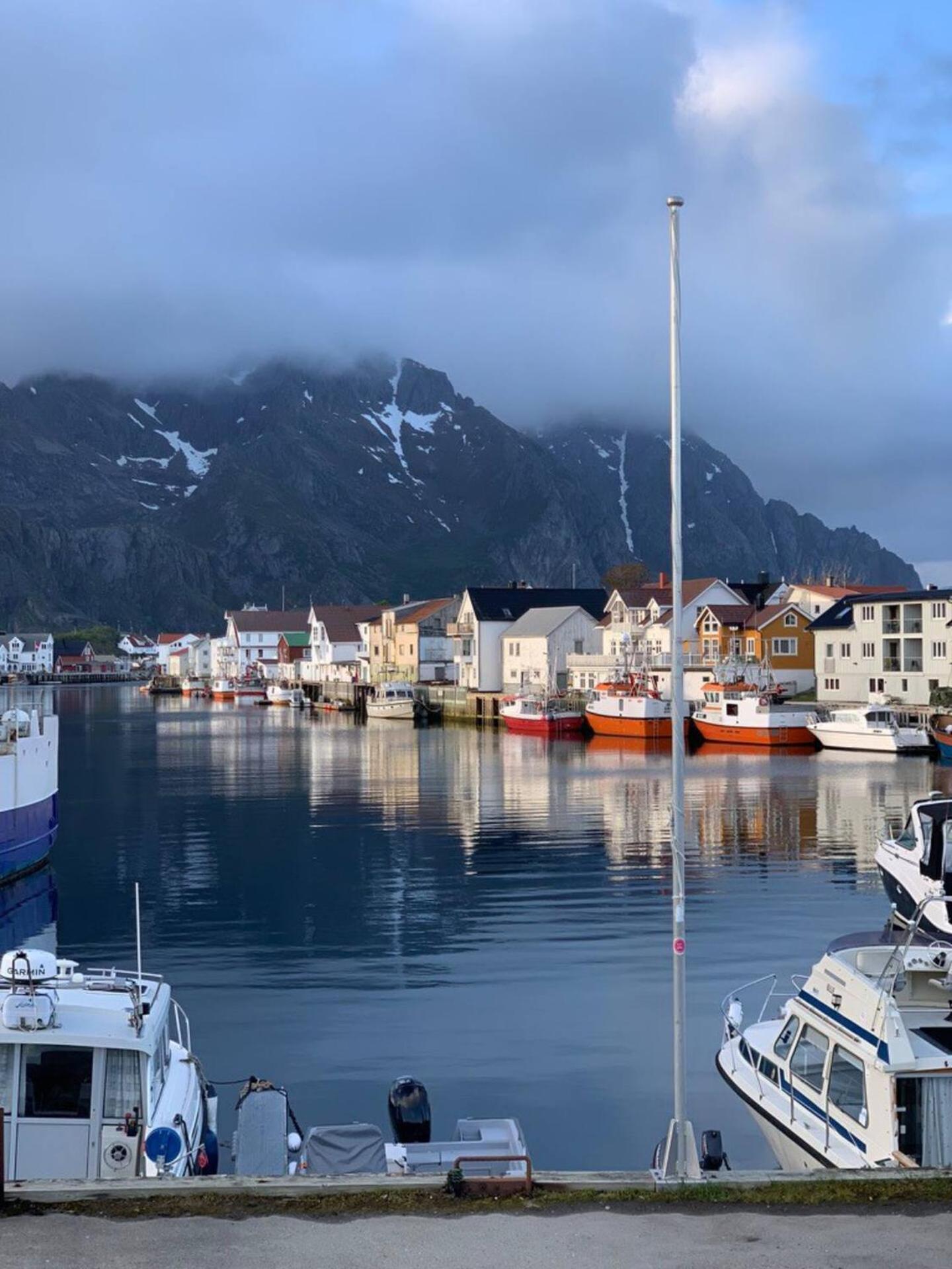 Stor Moderne Leilighet I Henningsvaer, 70 Kvm Extérieur photo