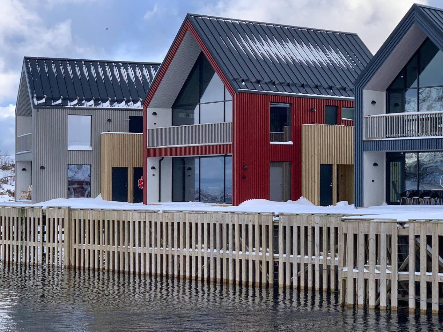 Stor Moderne Leilighet I Henningsvaer, 70 Kvm Extérieur photo